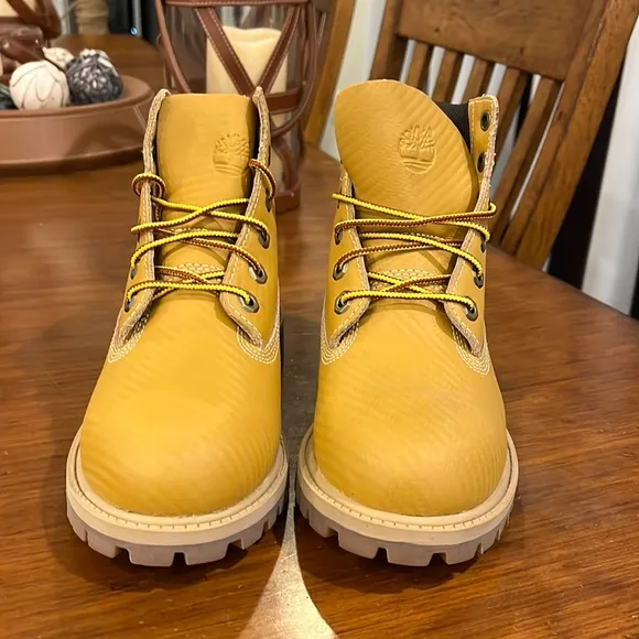 Timberland 6” Prem WPBT Wht CF Helcor waterproof boots size 4 Youth Junior Boys