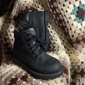 Timberland Black Leather Lace-Up combat Boots size 10 little boy/girl unisex 6”