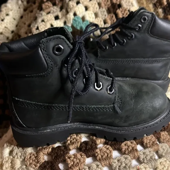 Timberland Black Leather Lace-Up combat Boots size 10 little boy/girl unisex 6”