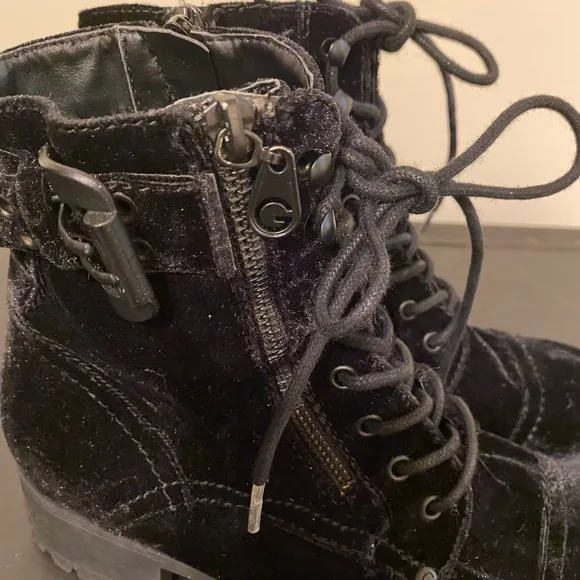 Timberland Black Nubuck Leather/Velvet Cuff Women’s Boots Size 7.5