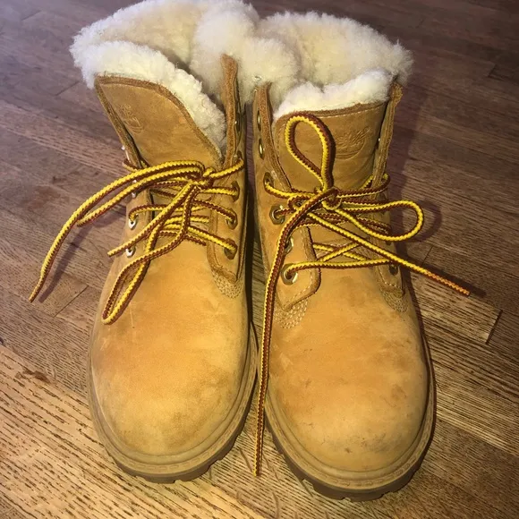 Timberland boots kids size 11.5 tan suede leather waterproof shearling boy/girl