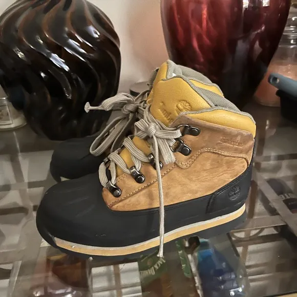 Timberland Brown and Black Hiking Boots size 2