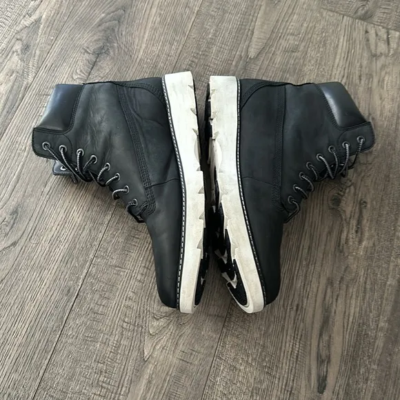 Timberland Keeley Field 6 Lace Up Ankle Bootie Sz 8.5M