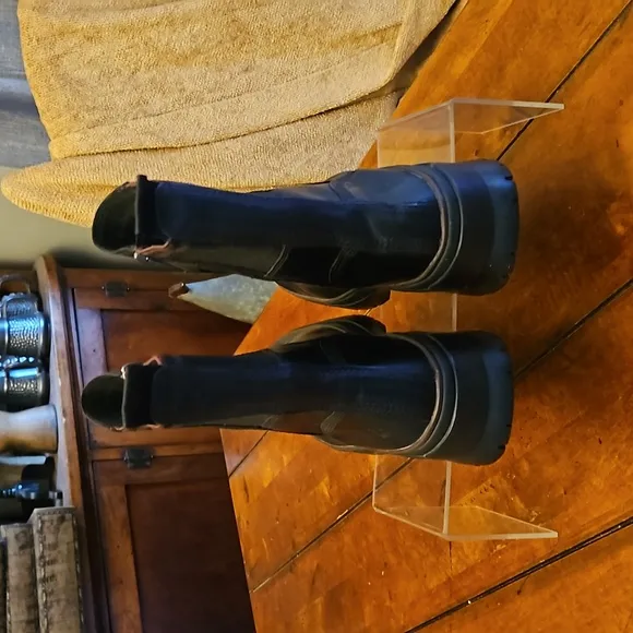 TIMBERLAND | MALYNN | WATERPROOF | LEATHER BOOTS | SIZE 9.5 | LIKE NEW