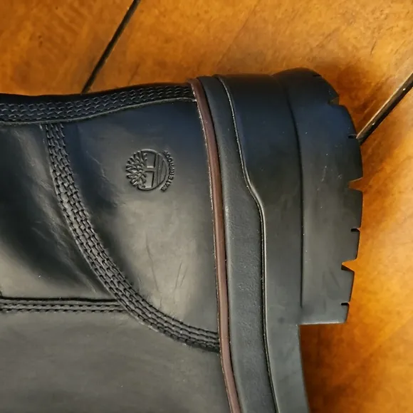 TIMBERLAND | MALYNN | WATERPROOF | LEATHER BOOTS | SIZE 9.5 | LIKE NEW