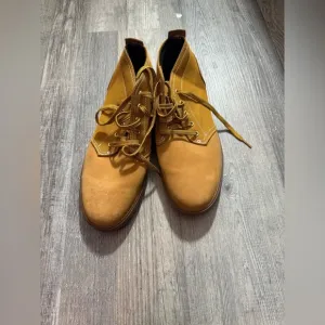 Timberland Men's Chukka Boots Size 10.5Durable Casual Style