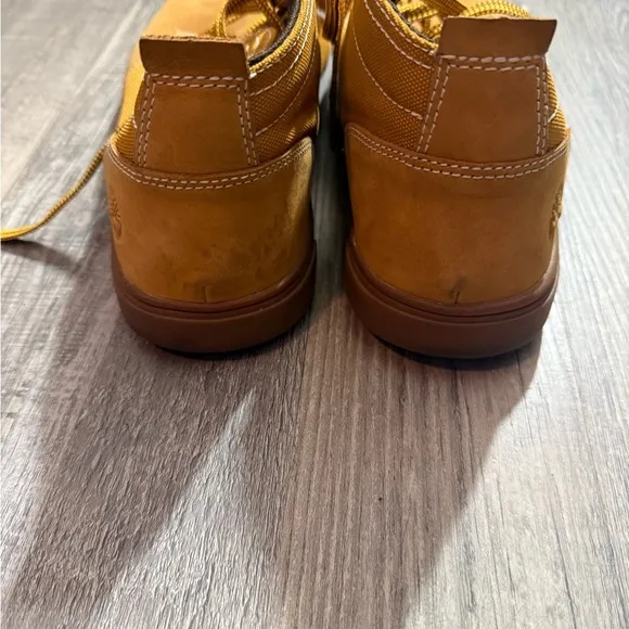 Timberland Men's Chukka Boots Size 10.5Durable Casual Style