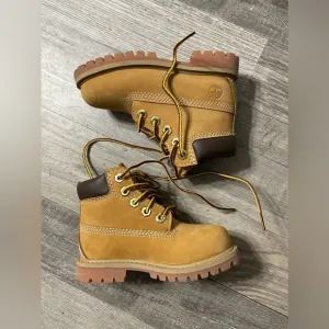 Timberland • toddler boots (wheat)