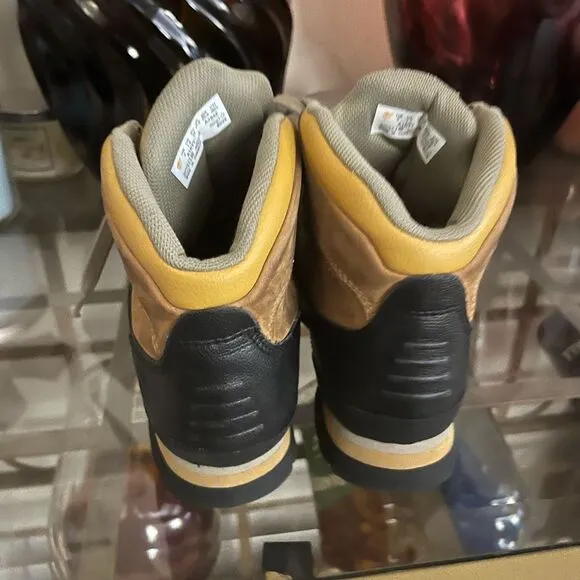 Timberland Brown and Black Hiking Boots size 2