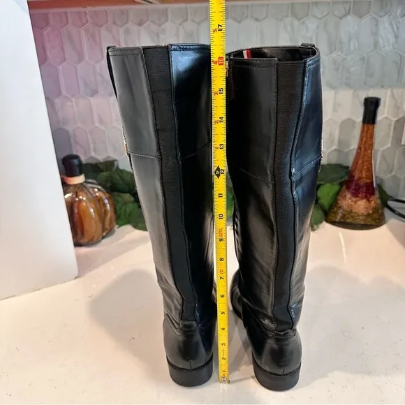 TOMMY HILFIGER Ivane Black Leather Boots with Sliver Monogram