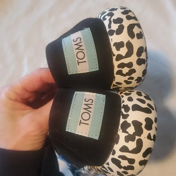 TOMS Black Canvas Leopard Ortholite Slip-On Shoes Sz. 10 Sneakers