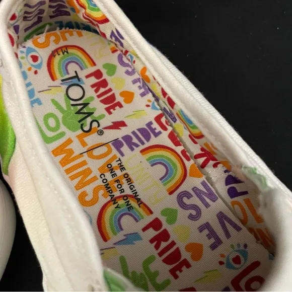 TOMS Men’s Baja Unity Rainbow LGBTQ White Slip-On Sneakers Size 11