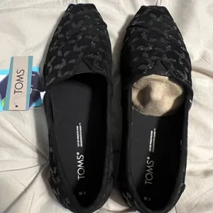 TOMS Women's Black Slip-On Shoes