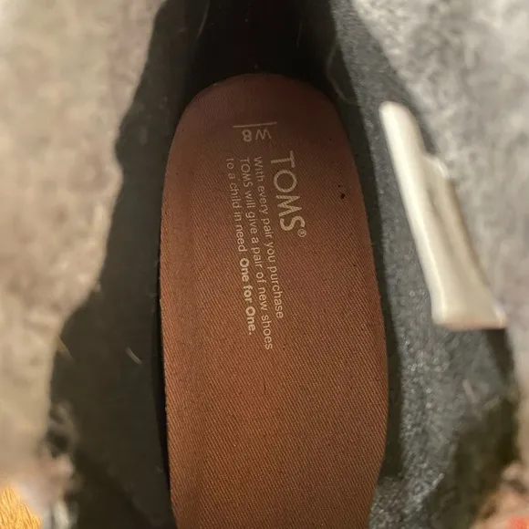 TOMS Women’s Summit Rawhide Gray Wool Waterproof Boots Size 8