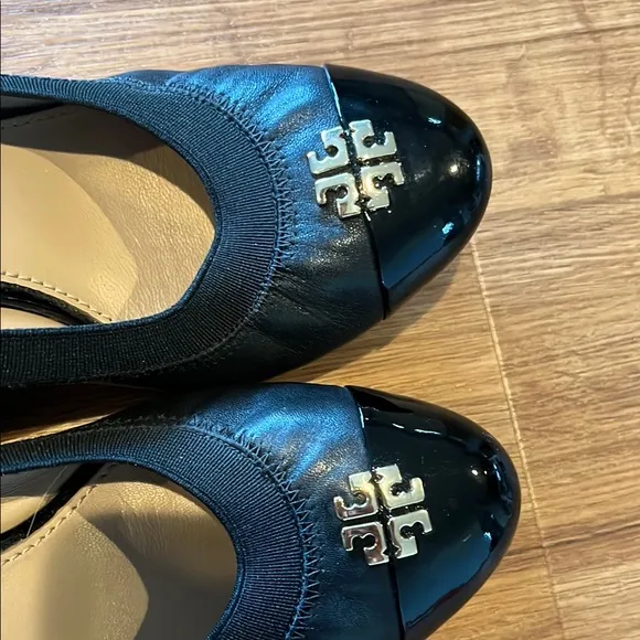 Tory Burch Black Leather Pumps