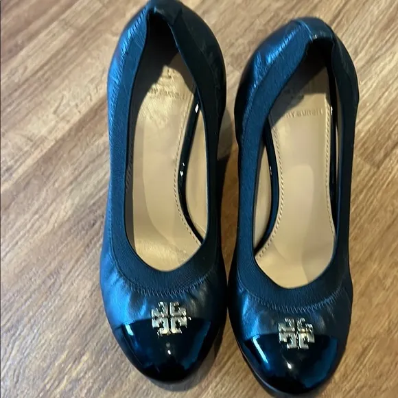 Tory Burch Black Leather Pumps