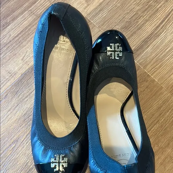 Tory Burch Black Leather Pumps