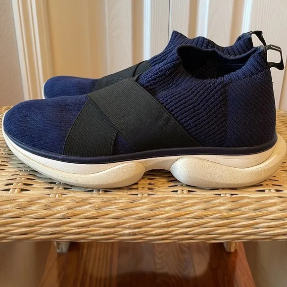 Tory Burch Bubble Sock Sneakers in Navy sz 6.5