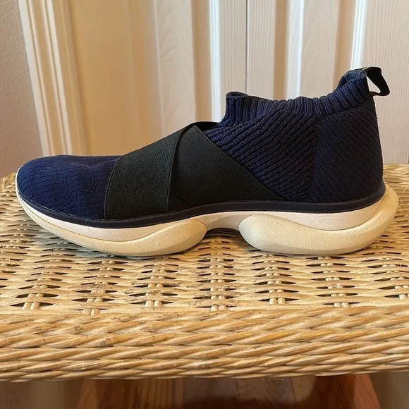 Tory Burch Bubble Sock Sneakers in Navy sz 6.5