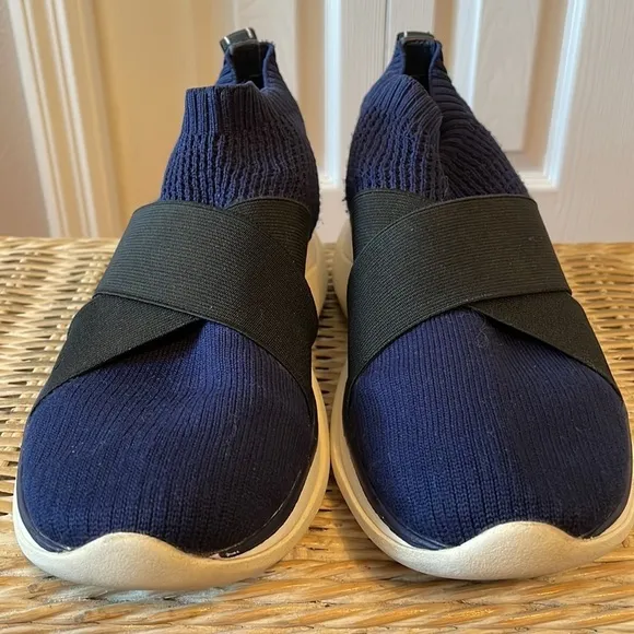 Tory Burch Bubble Sock Sneakers in Navy sz 6.5
