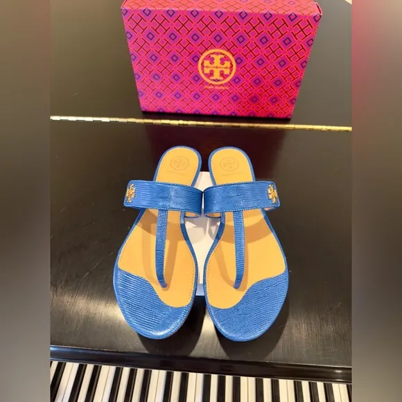 Tory Burch NWT Luxury Summer Beach Vacation Minimalist Authentic Kira Sandal