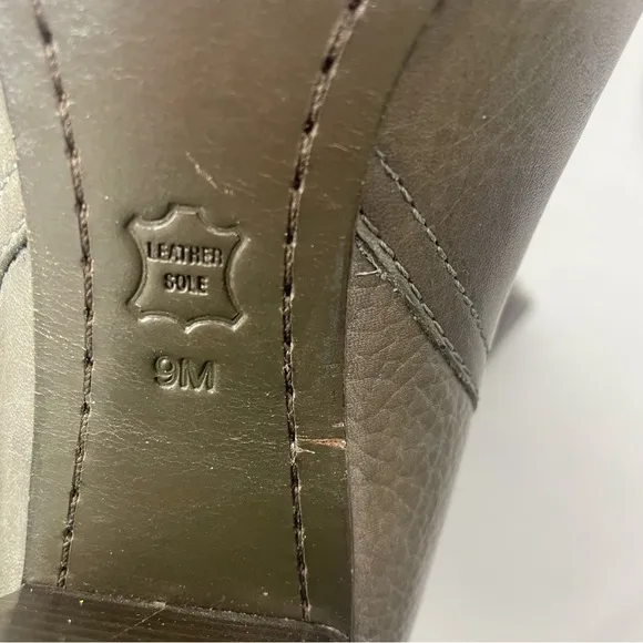 Tory Burch Pebbled Leather Back Zip Tall Block Heeled Buckle Boots Olive Size 9