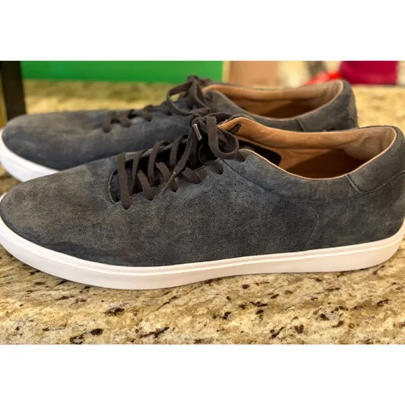 Travis Mathew Cuater Size 10.5 Grey Pinstripe Phenom Suede Sneakers Shoes