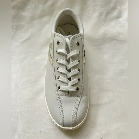 Tretorn NyLitePlus2 White Leather Tennis Shoes Size 8 Silver EUC