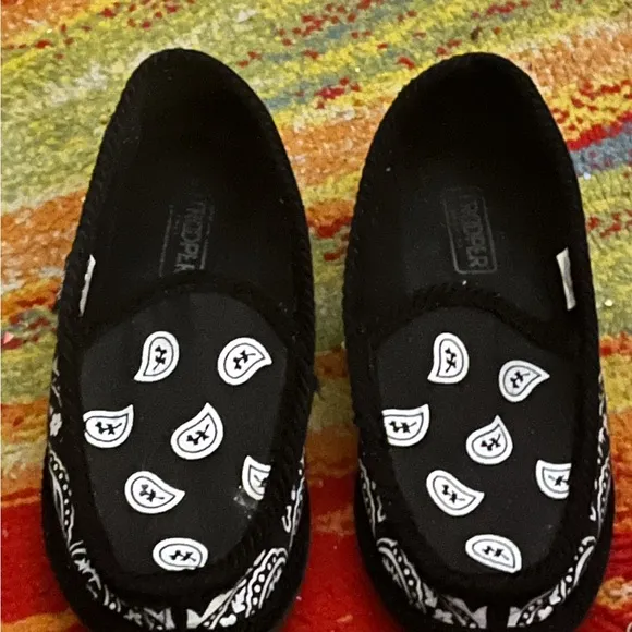Trooper Men's Black Slip-On Shoes Size 10