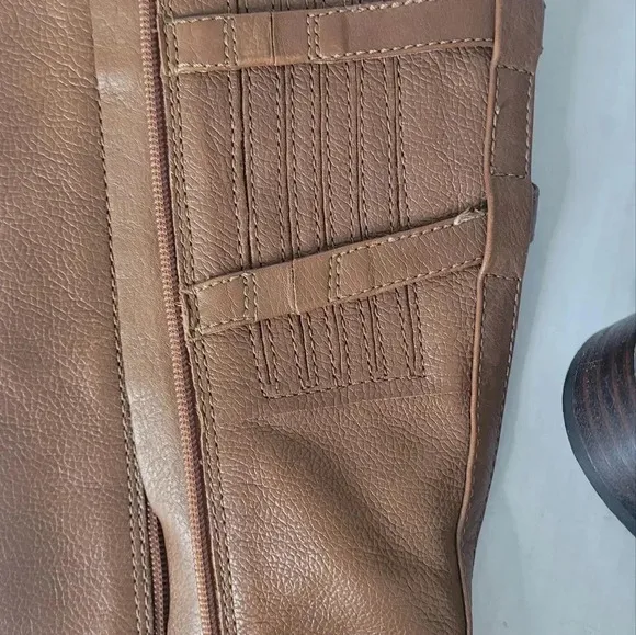 TROTTERS Lucky Leather Boots.  Size 7.5