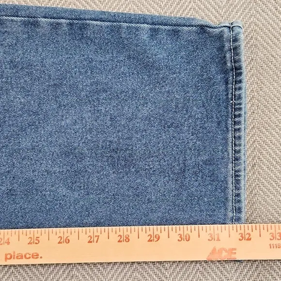 True Religion Geno Men's Size 40x32 Relaxed Slim Big Flap Medium Heavenly Wash