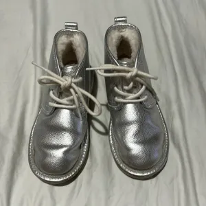 Ugg 1 Neumel silver leather ankle boot lace up non marking soles euc no scuffs