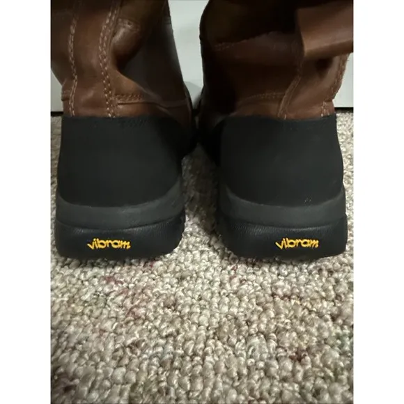 UGG Adirondack Half Lined Leather eVent Waterproof Vibram Boots USA Size 11