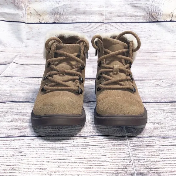Ugg Australia Kids Tan Azell Hiker Suede Ankle Winter Boots shoes Size 11Toddler