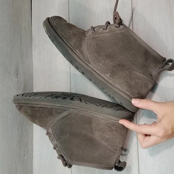 Ugg Australia Neumel Mens 3236 Ankle Leather Chukka Boots shoes sz 11