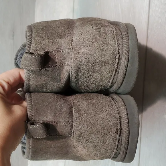 Ugg Australia Neumel Mens 3236 Ankle Leather Chukka Boots shoes sz 11