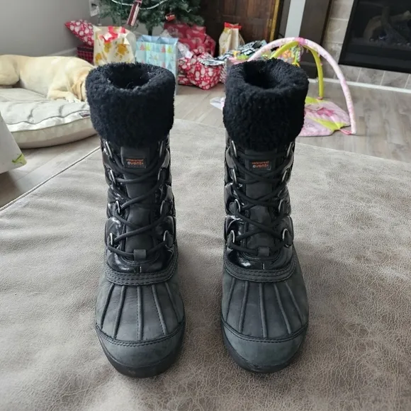 UGG Australia Newberry Boots