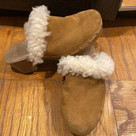 Ugg Australia Sera Youth Girls Clogs Mules Heels Fur Shoes sz 1