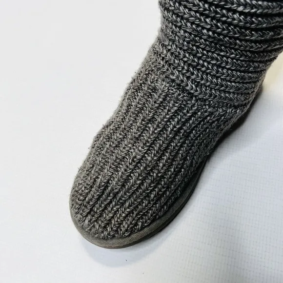 UGG AUSTRALIA WOMEN'S CARDY SWEATER STYLE KNIT MID CALF BOOTS IN GRAY 8 M $150