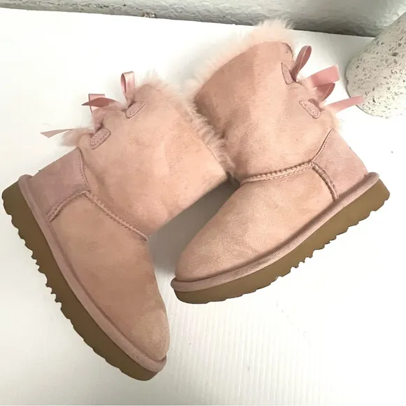 Ugg Bailey Bow II Girls Pink Boot Size 12