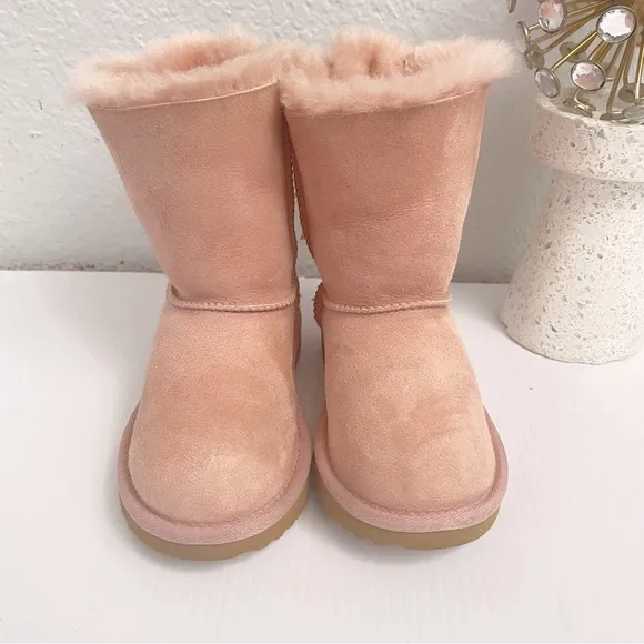 Ugg Bailey Bow II Girls Pink Boot Size 12