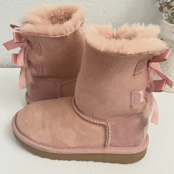 Ugg Bailey Bow II Girls Pink Boot Size 12