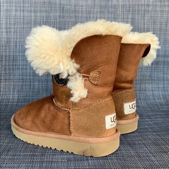 UGG Bailey Button II Chestnut Cozy Winter Boots Toddler size 10