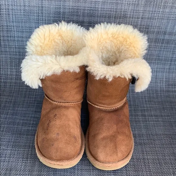 UGG Bailey Button II Chestnut Cozy Winter Boots Toddler size 10