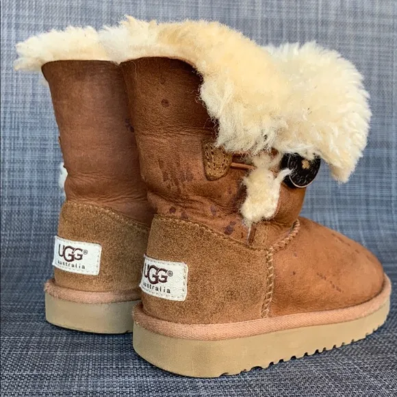 UGG Bailey Button II Chestnut Cozy Winter Boots Toddler size 10