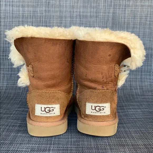 UGG Bailey Button II Chestnut Cozy Winter Boots Toddler size 10