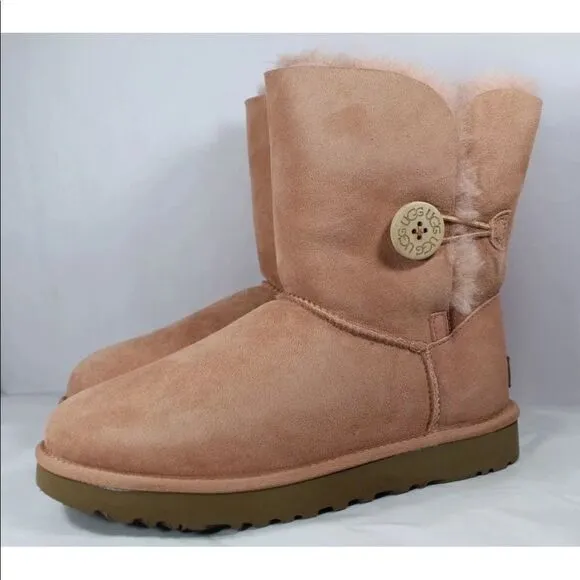 UGG BAILEY BUTTON II SIZE 5 SUNTAN COLOR BOOTS
