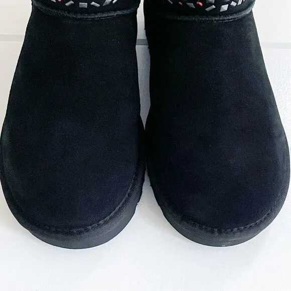 Ugg Classic Genuine Sheepskin Mini II Black Leather Boots With Studs New Size 7