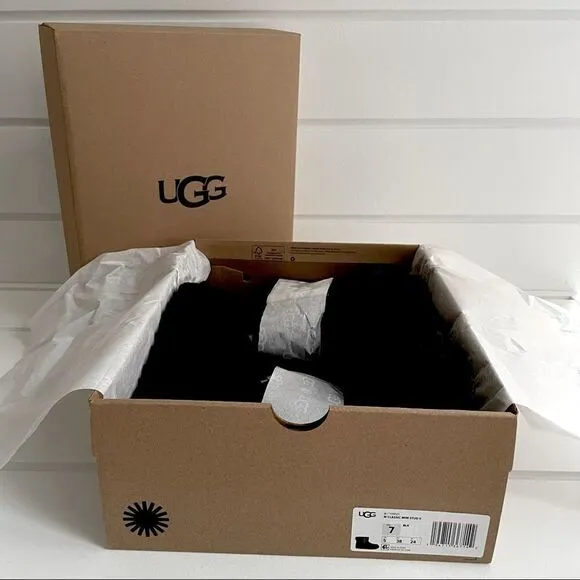 Ugg Classic Genuine Sheepskin Mini II Black Leather Boots With Studs New Size 7