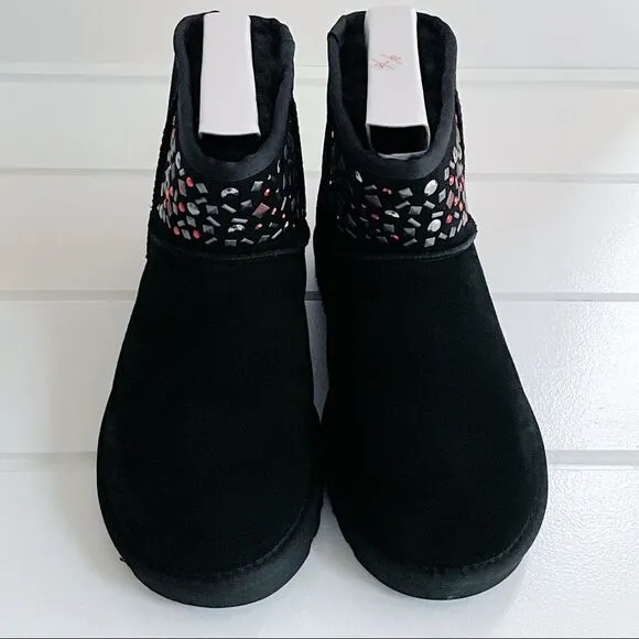 Ugg Classic Genuine Sheepskin Mini II Black Leather Boots With Studs New Size 7